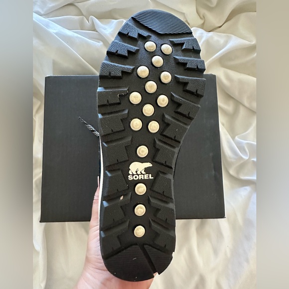 Sorel Whitney Flurry Boots - Picture 4 of 13